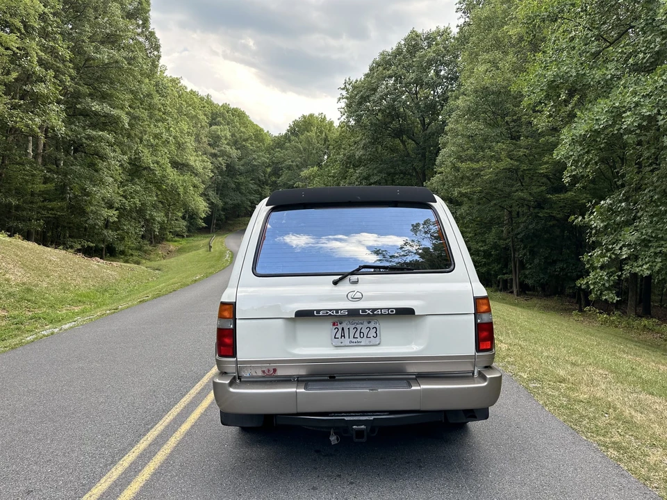 1997 Lexus LX 1st Gen - Image 16 of 31