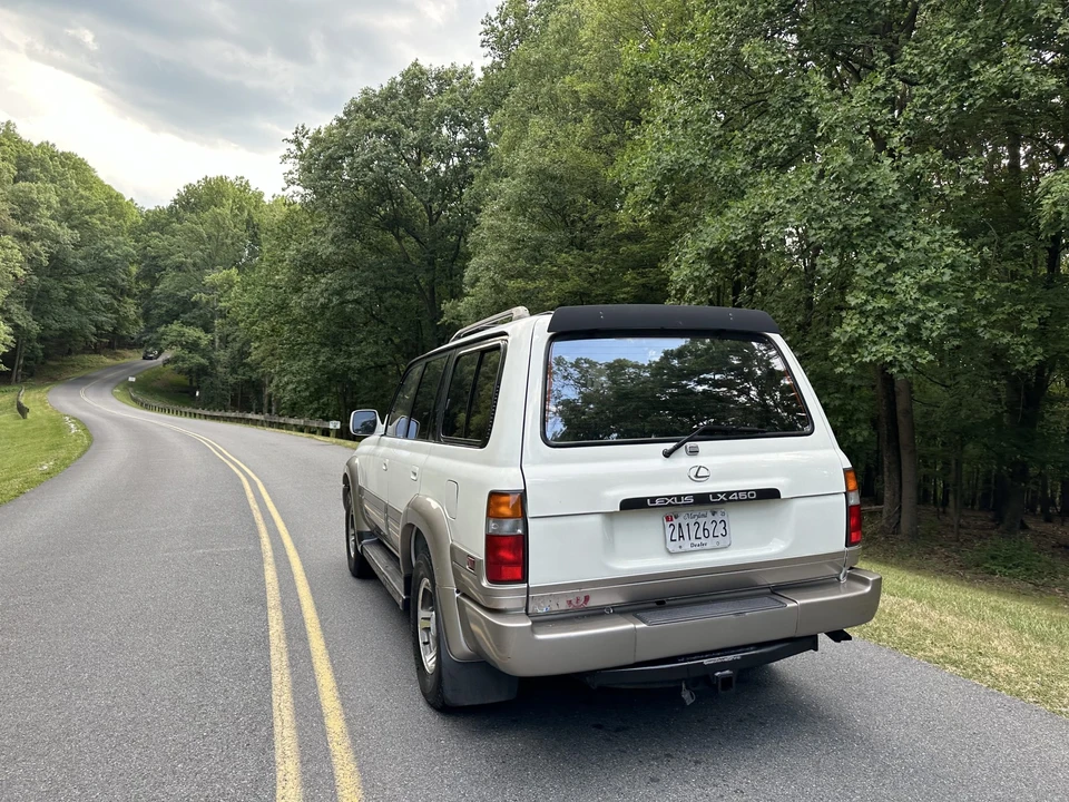 1997 Lexus LX 1st Gen - Image 18 of 31