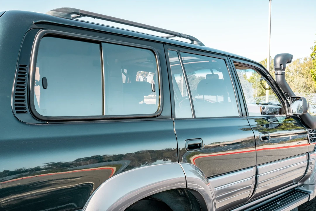 1997 Lexus LX 1st Gen - Image 24 of 31