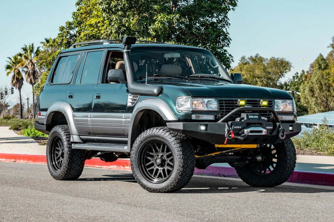 1997 Lexus LX 1st Gen - Image 9 of 31