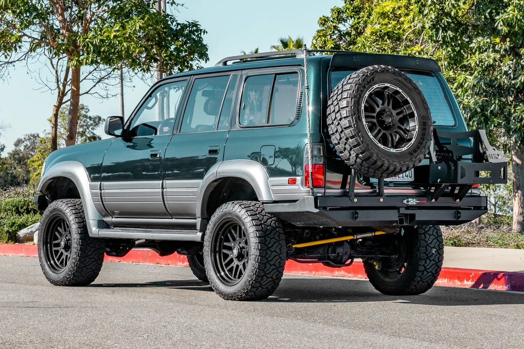 1997 Lexus LX 1st Gen - Image 4 of 31