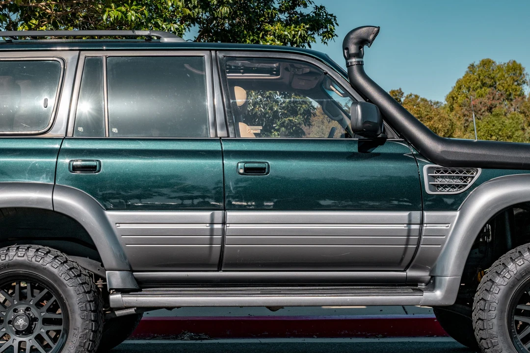 1997 Lexus LX 1st Gen - Image 25 of 31