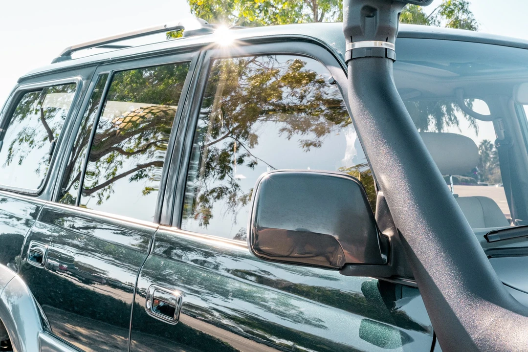 1997 Lexus LX 1st Gen - Image 28 of 31