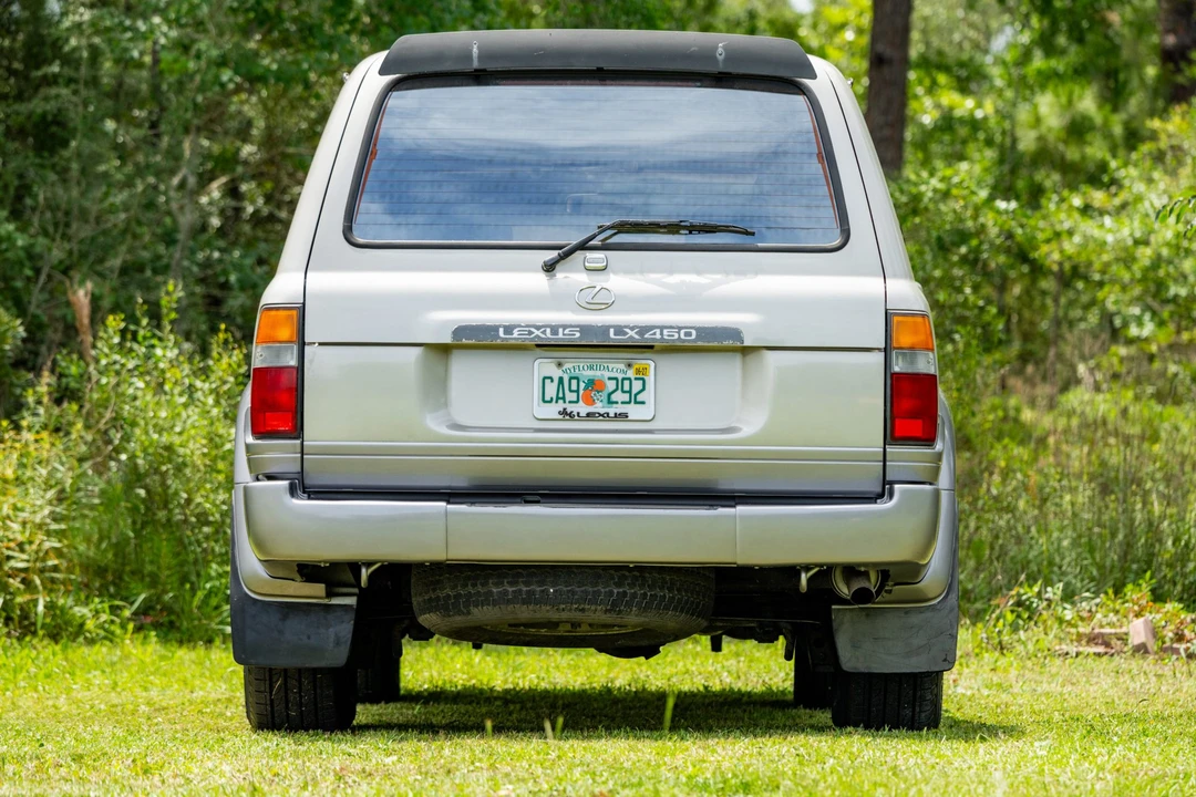 1997 Lexus LX 1st Gen - Image 6 of 31