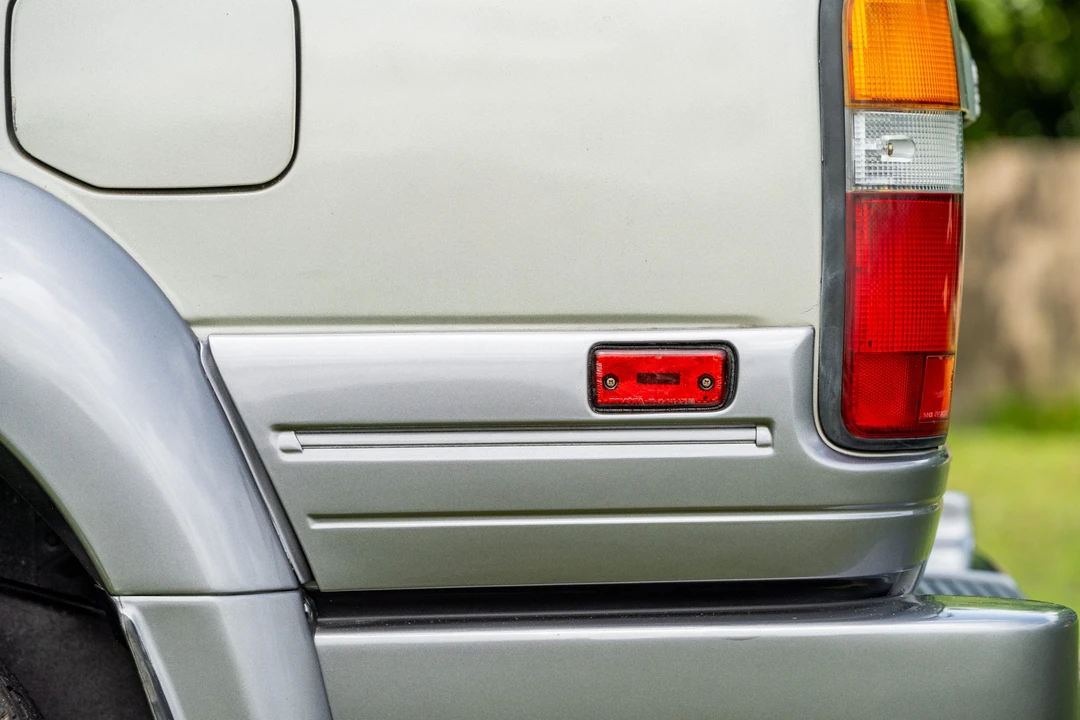 1997 Lexus LX 1st Gen - Image 15 of 31