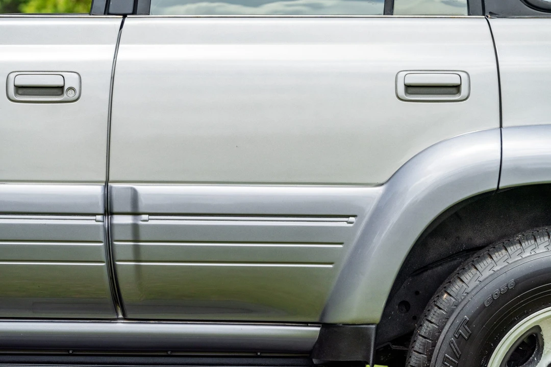1997 Lexus LX 1st Gen - Image 26 of 31