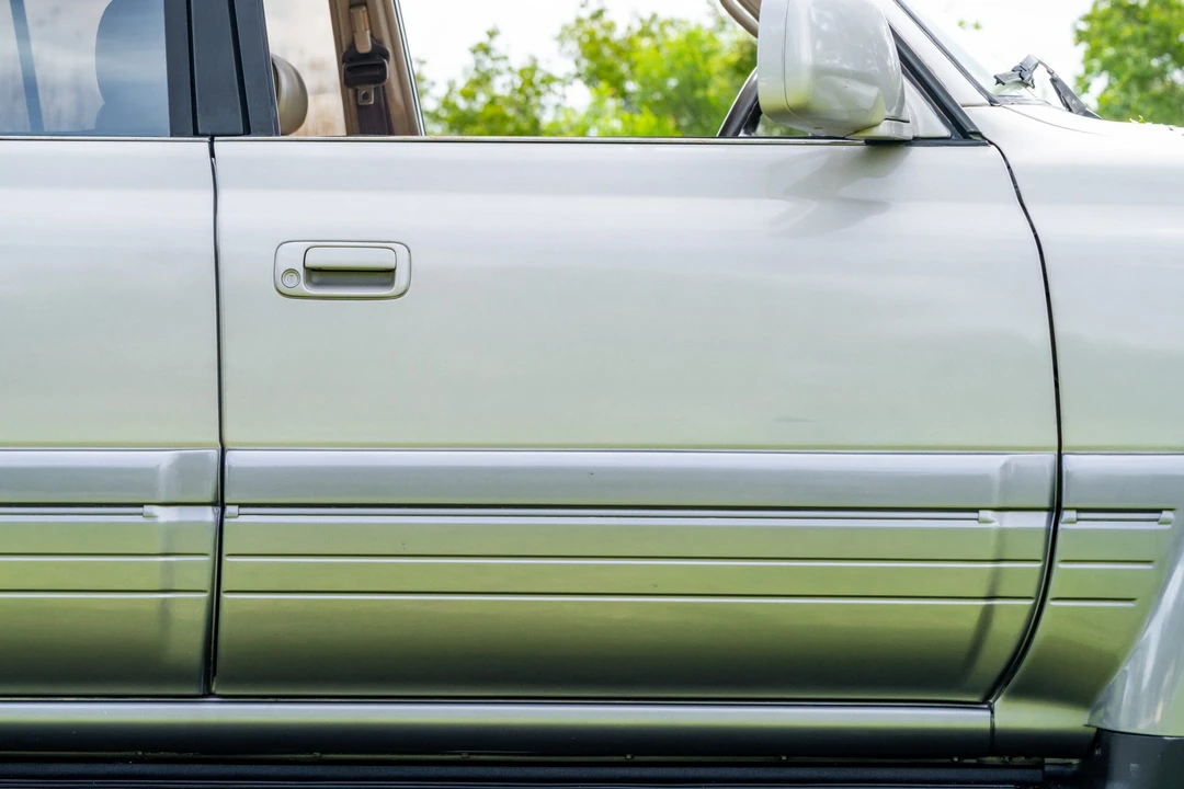 1997 Lexus LX 1st Gen - Image 21 of 31