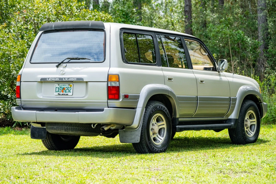 1997 Lexus LX 1st Gen - Image 5 of 31