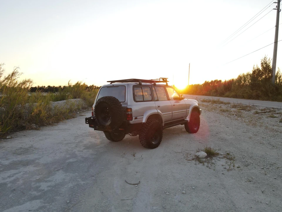 1997 Lexus LX 1st Gen - Image 11 of 31