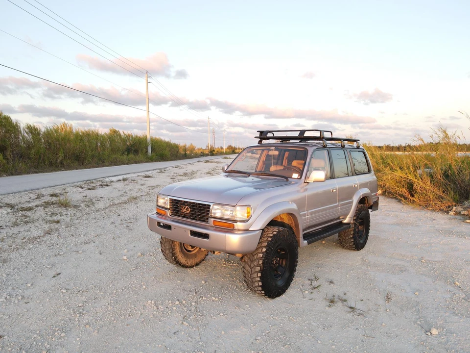 1997 Lexus LX 1st Gen - Image 3 of 31