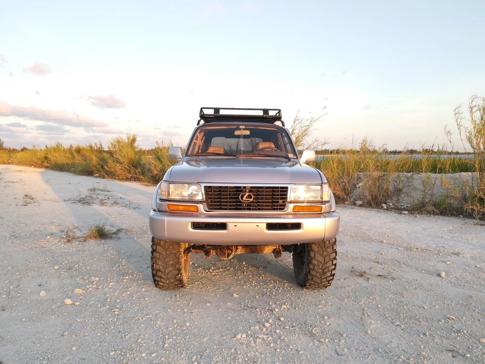 1997 Lexus LX 1st Gen - Image 19 of 31