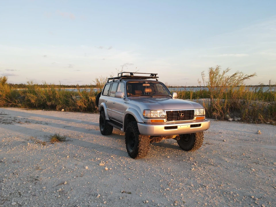 1997 Lexus LX 1st Gen - Image 16 of 31