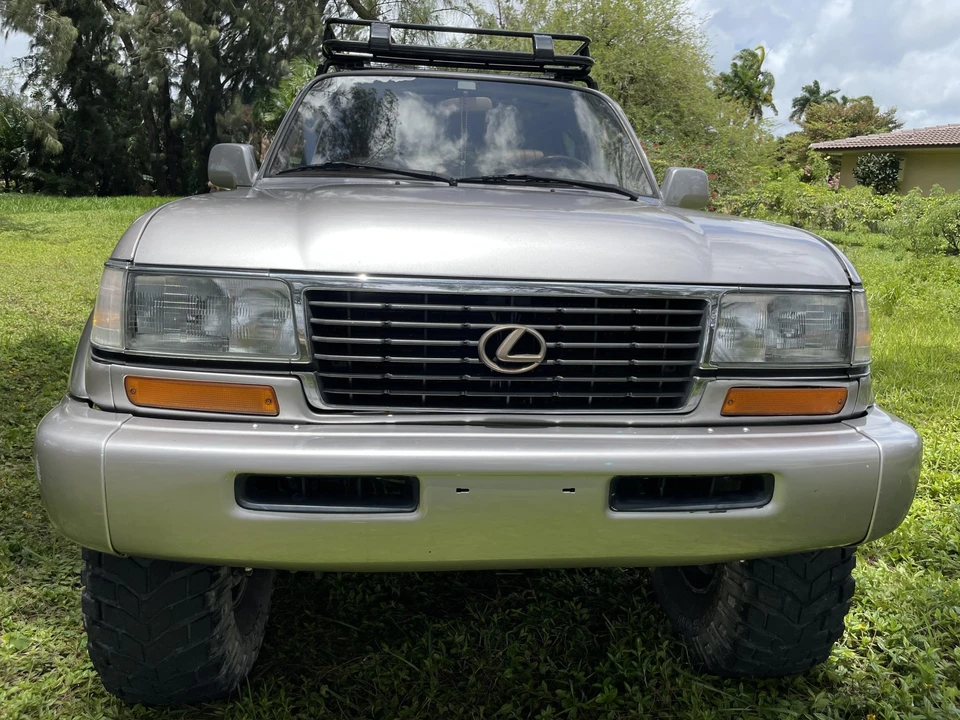 1997 Lexus LX 1st Gen - Image 21 of 31