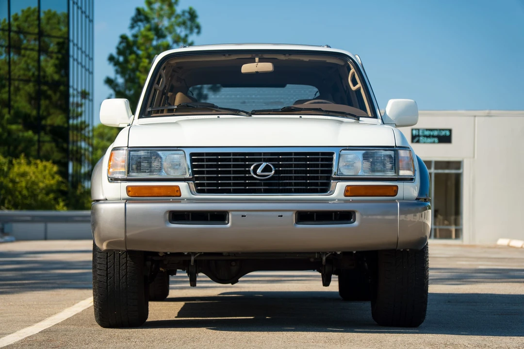1997 Lexus LX 1st Gen - Image 3 of 31