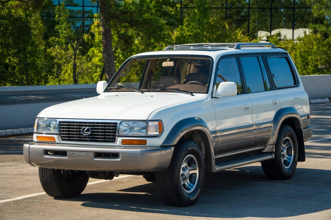 1997 Lexus LX 1st Gen - Image 18 of 31
