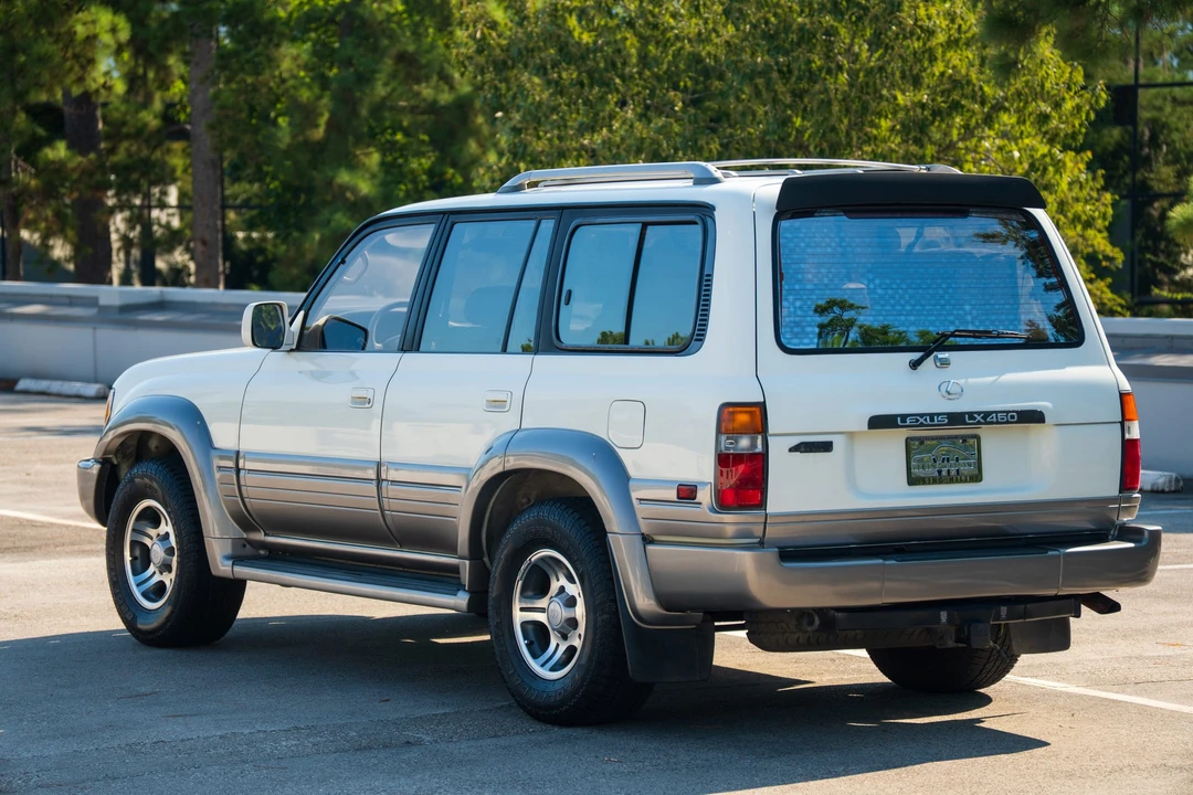 1997 Lexus LX 1st Gen - Image 14 of 31
