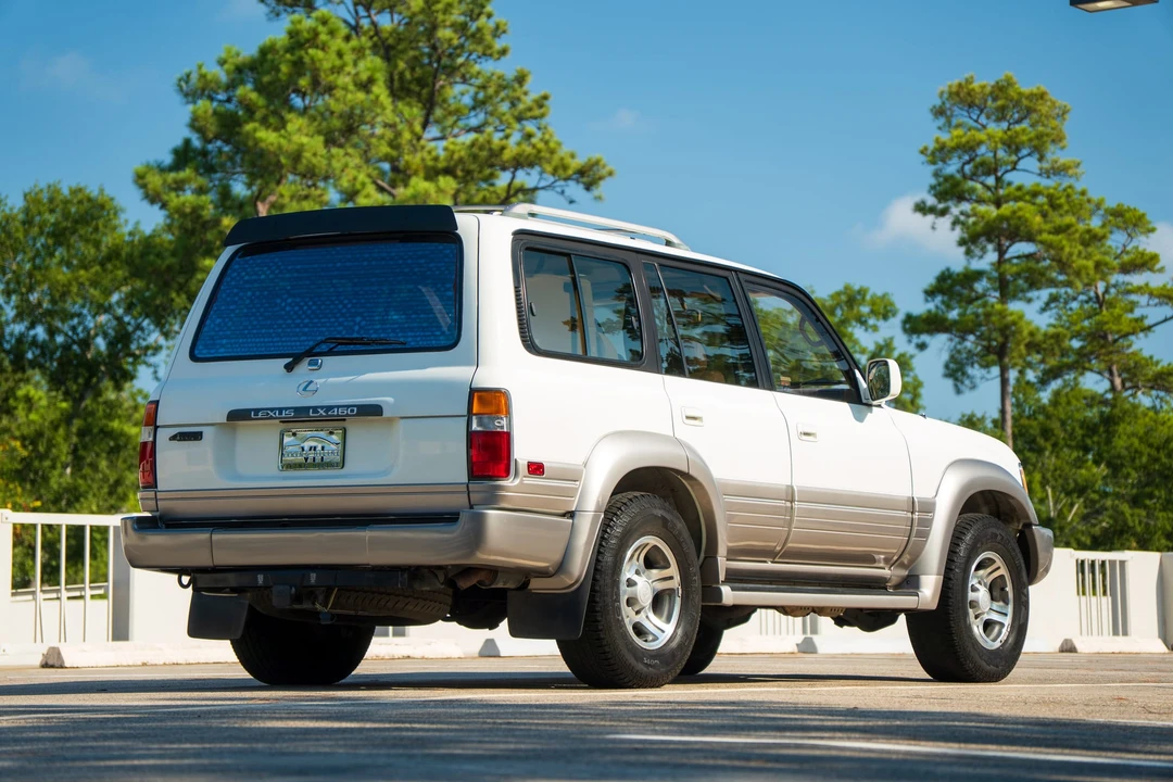 1997 Lexus LX 1st Gen - Image 8 of 31