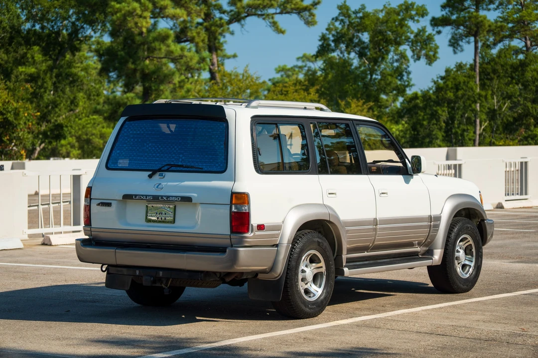 1997 Lexus LX 1st Gen - Image 9 of 31