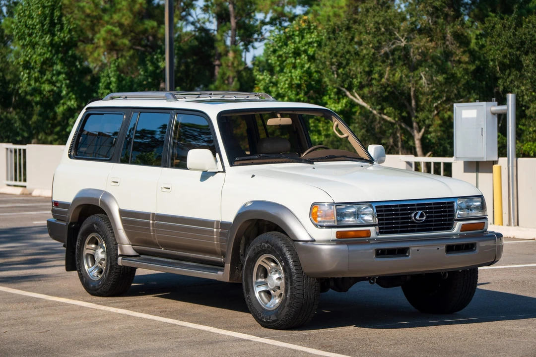 1997 Lexus LX 1st Gen - Image 6 of 31