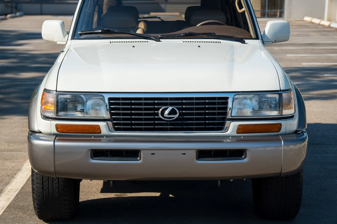 1997 Lexus LX 1st Gen - Image 22 of 31