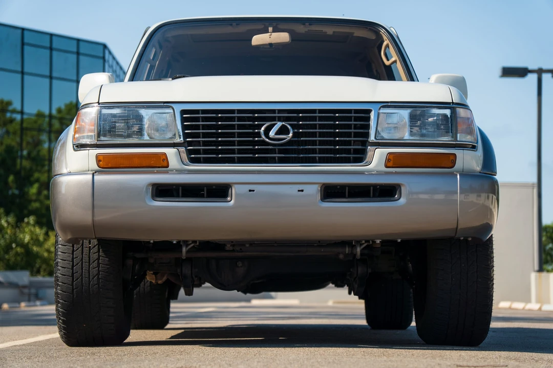 1997 Lexus LX 1st Gen - Image 4 of 31