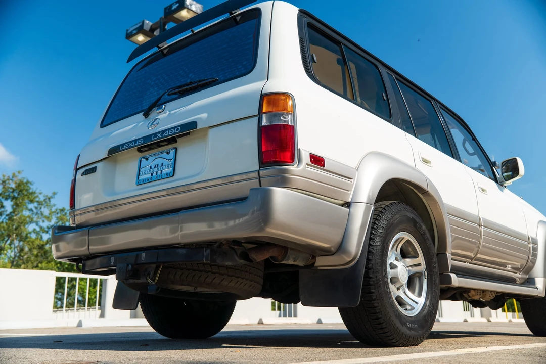 1997 Lexus LX 1st Gen - Image 30 of 31
