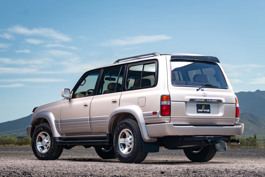 1997 Lexus LX 1st Gen - Image 29 of 31