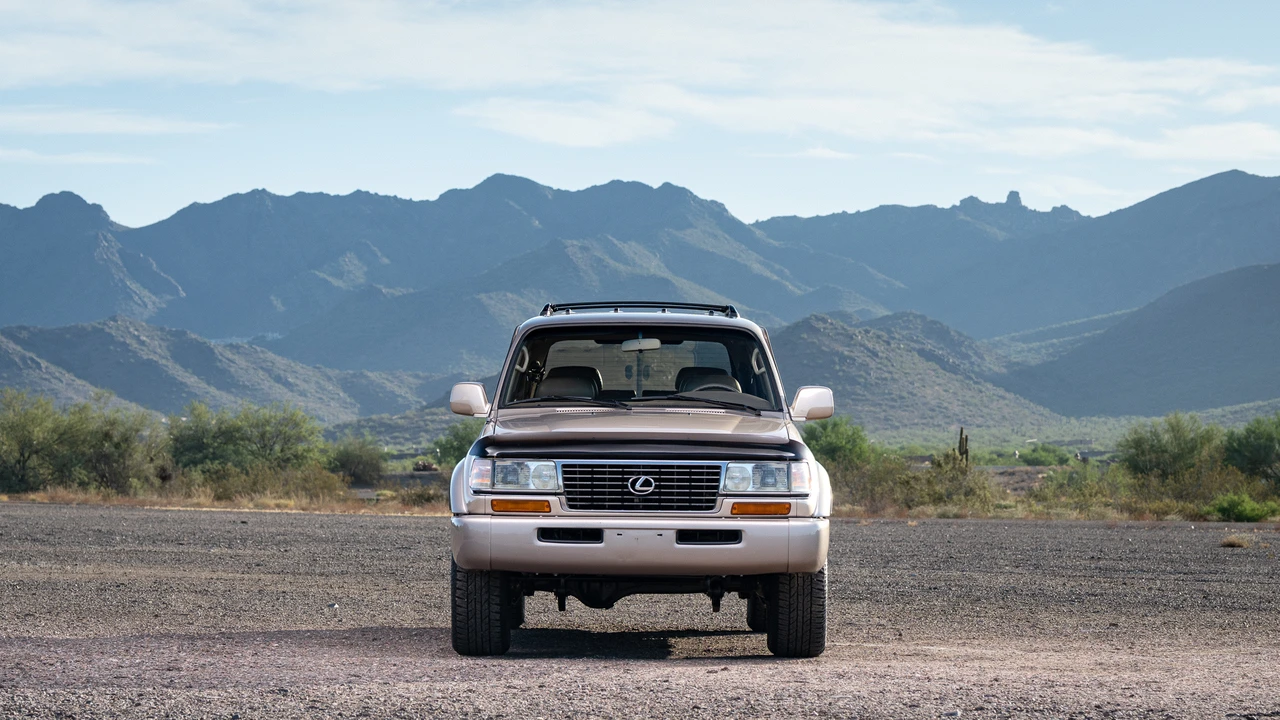 1997 Lexus LX 1st Gen - Image 6 of 31