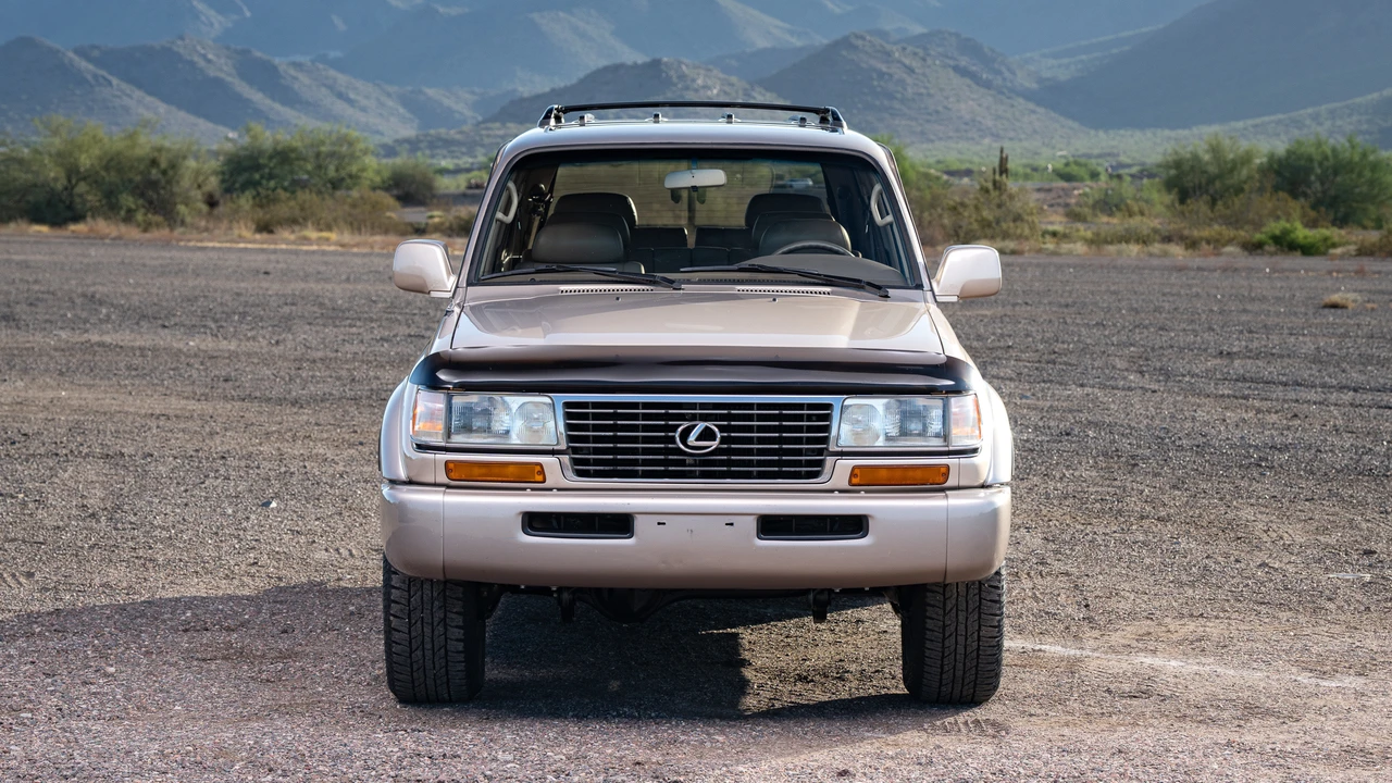 1997 Lexus LX 1st Gen - Image 7 of 31