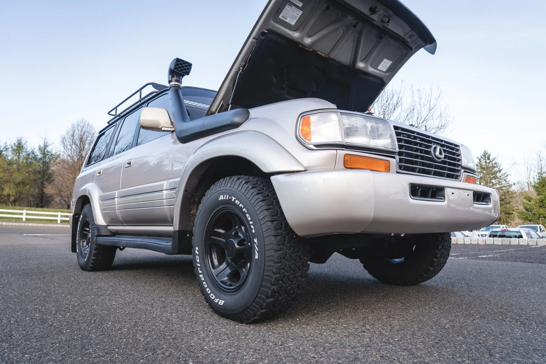 1997 Lexus LX 1st Gen - Image 15 of 31