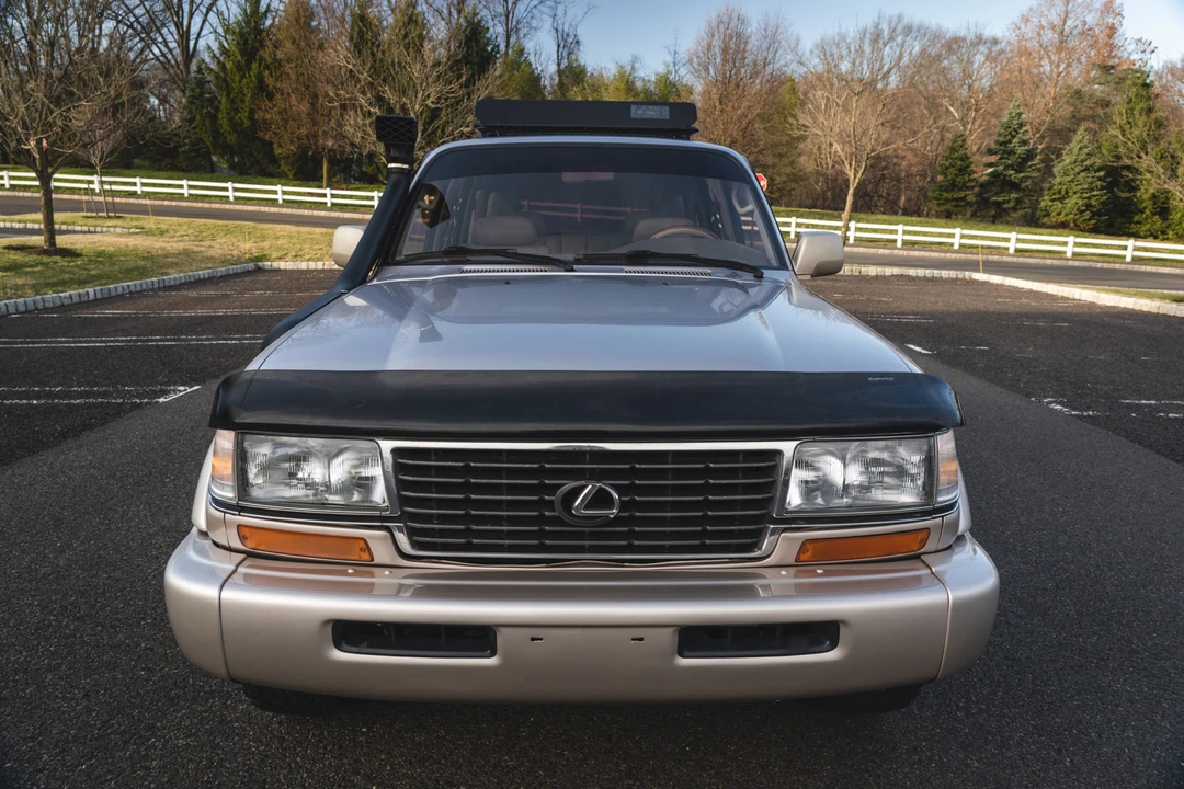 1997 Lexus LX 1st Gen - Image 17 of 31