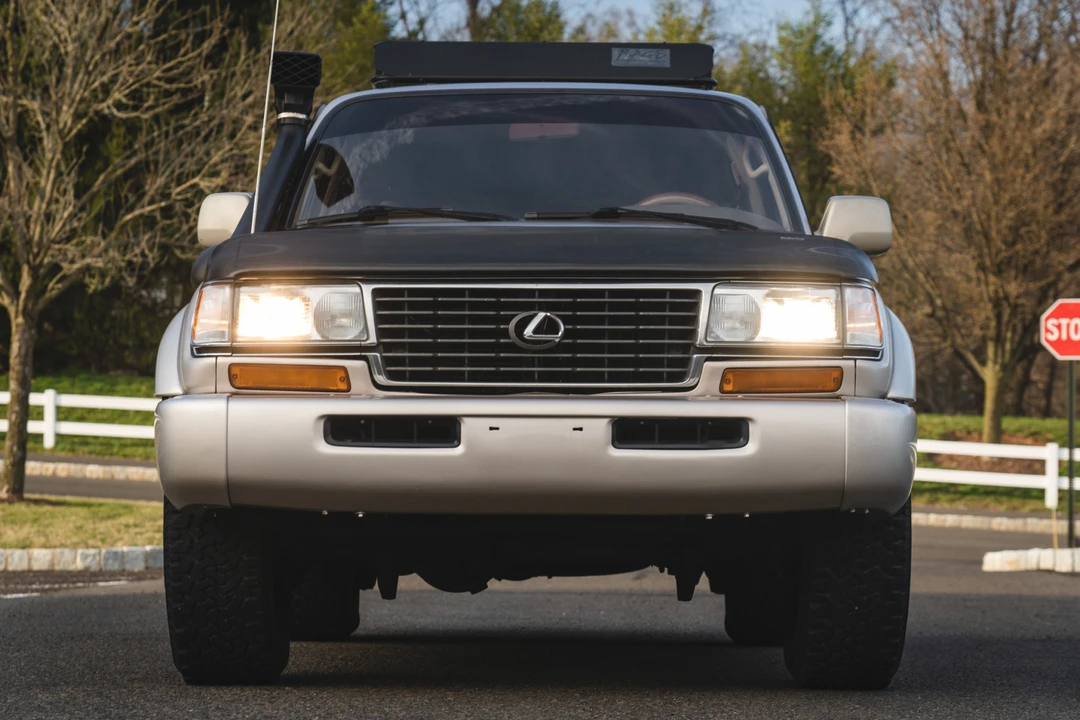 1997 Lexus LX 1st Gen - Image 28 of 31