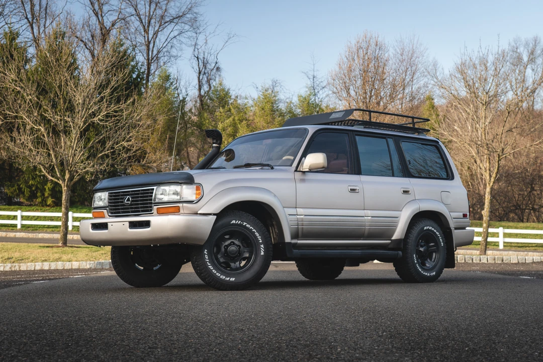 1997 Lexus LX 1st Gen - Image 14 of 31