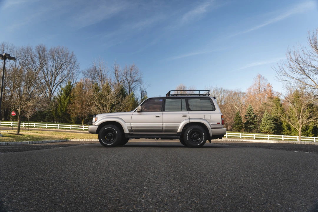 1997 Lexus LX 1st Gen - Image 12 of 31