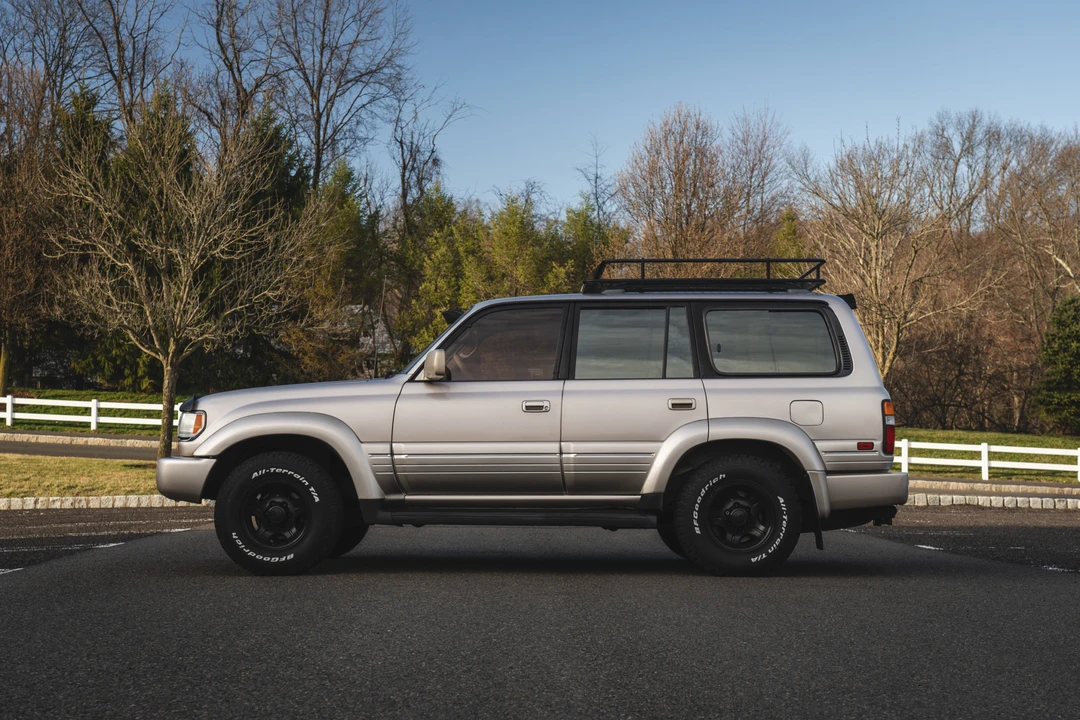 1997 Lexus LX 1st Gen - Image 13 of 31