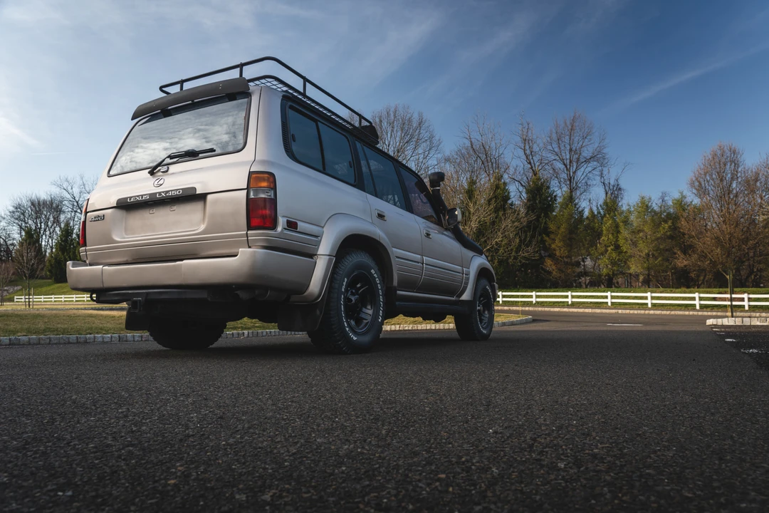 1997 Lexus LX 1st Gen - Image 7 of 31