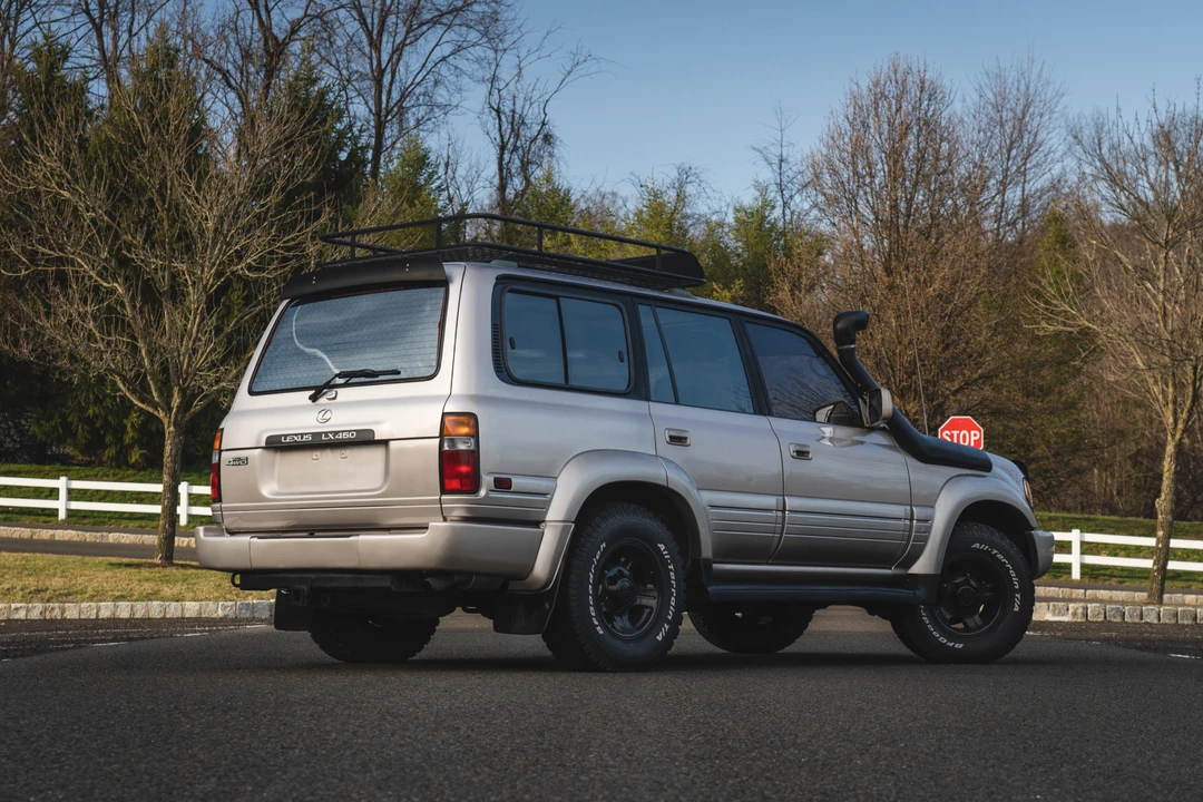 1997 Lexus LX 1st Gen - Image 5 of 31
