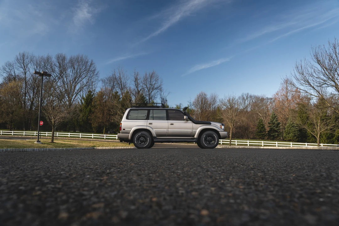 1997 Lexus LX 1st Gen - Image 3 of 31