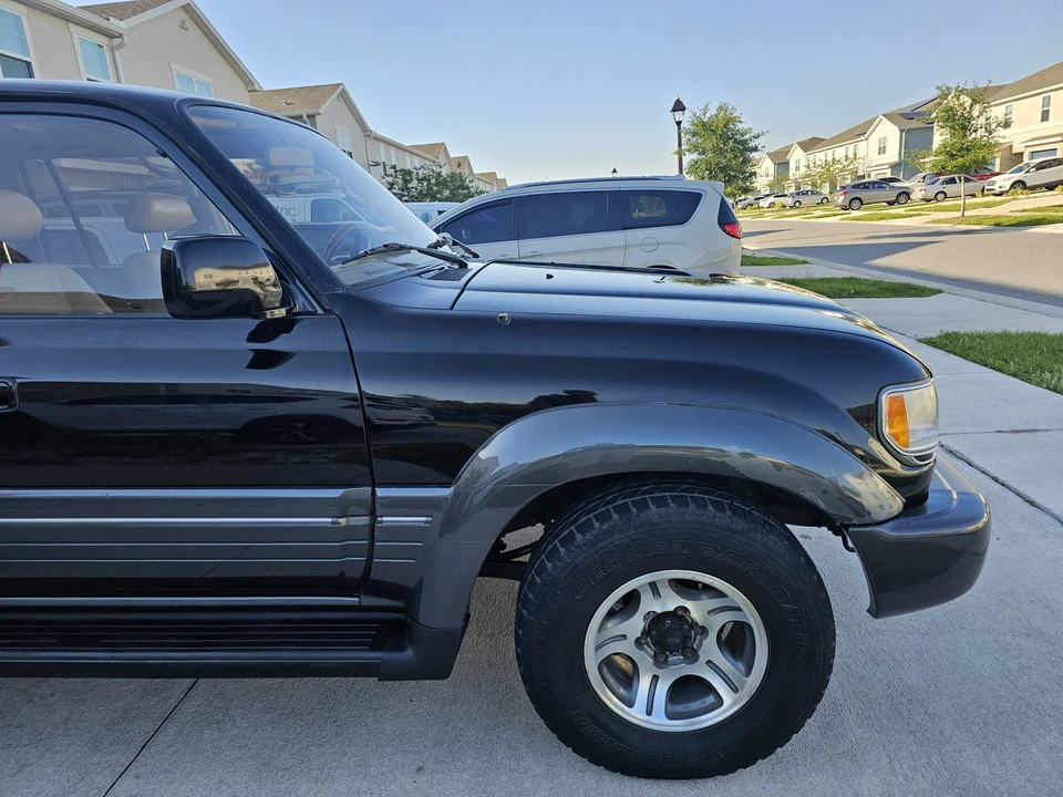 1997 Lexus LX 1st Gen - Image 14 of 31