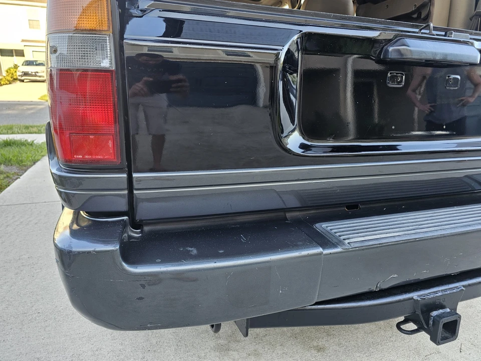 1997 Lexus LX 1st Gen - Image 28 of 31