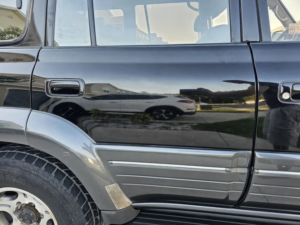1997 Lexus LX 1st Gen - Image 17 of 31