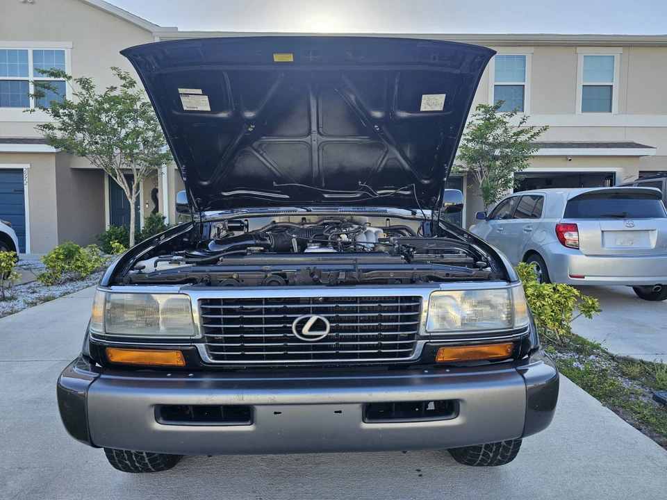 1997 Lexus LX 1st Gen - Image 11 of 31