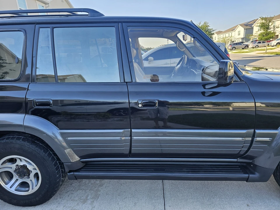 1997 Lexus LX 1st Gen - Image 15 of 31