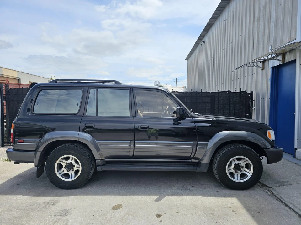 1997 Lexus LX 1st Gen - Image 9 of 31