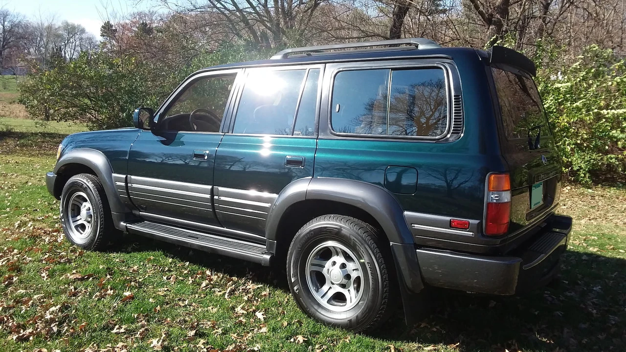 1997 Lexus LX 1st Gen - Image 19 of 20
