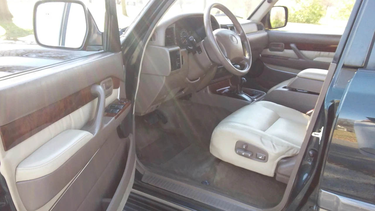 1997 Lexus LX 1st Gen - Image 4 of 20