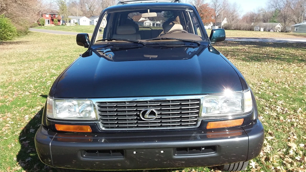 1997 Lexus LX 1st Gen - Image 17 of 20