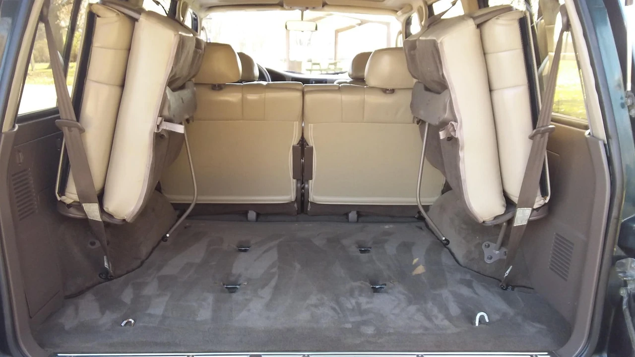 1997 Lexus LX 1st Gen - Image 13 of 20