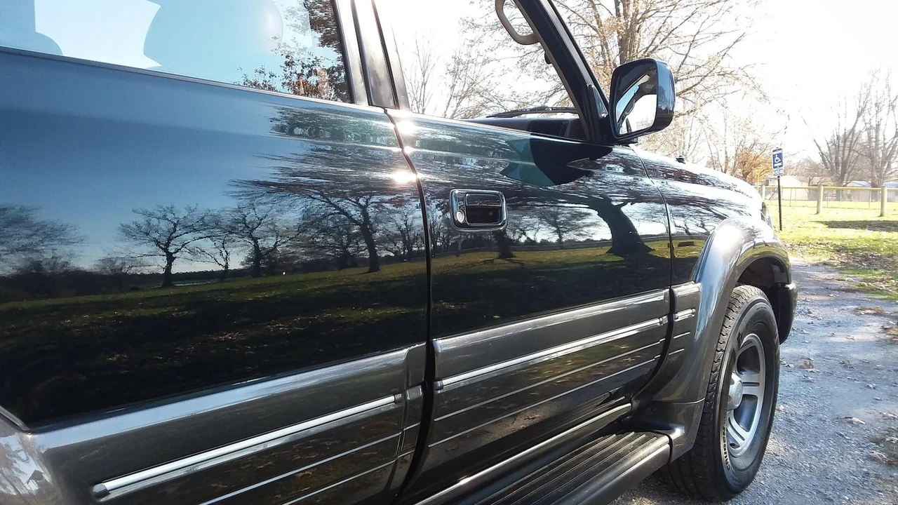 1997 Lexus LX 1st Gen - Image 16 of 20