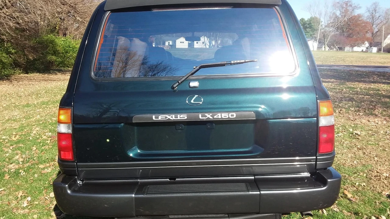 1997 Lexus LX 1st Gen - Image 18 of 20
